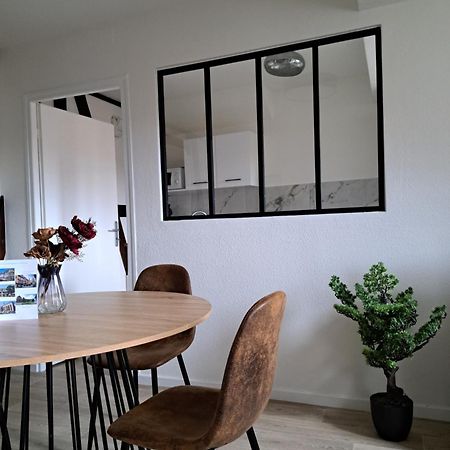 Appartement Centre Historique Avec Parking Inclus Colmar Esterno foto